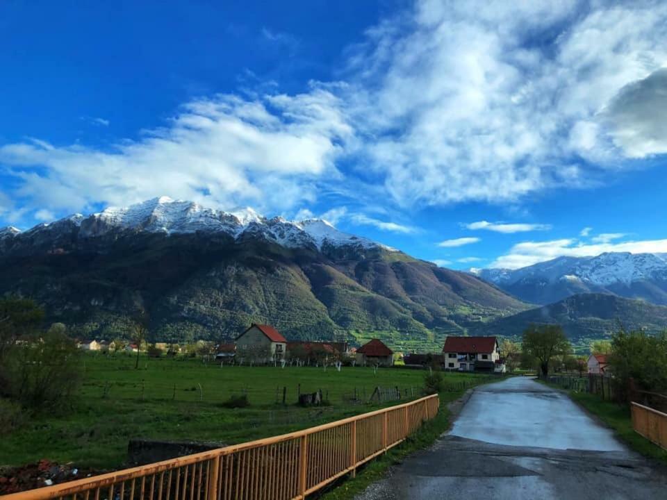 Bungalows-Oaza Vuthaj Dış mekan fotoğraf